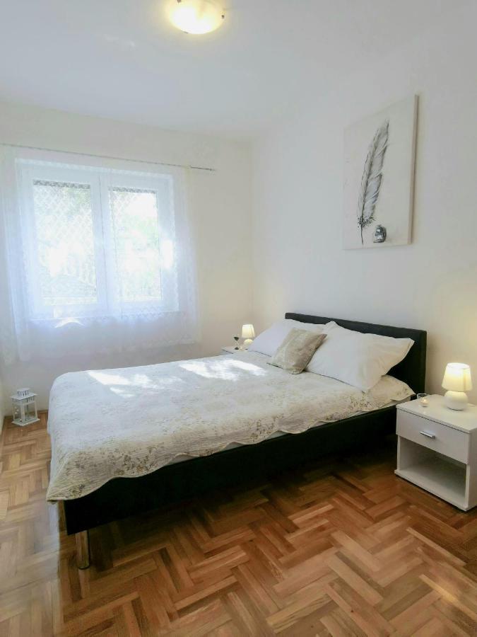 Holiday home Olivia Smrika